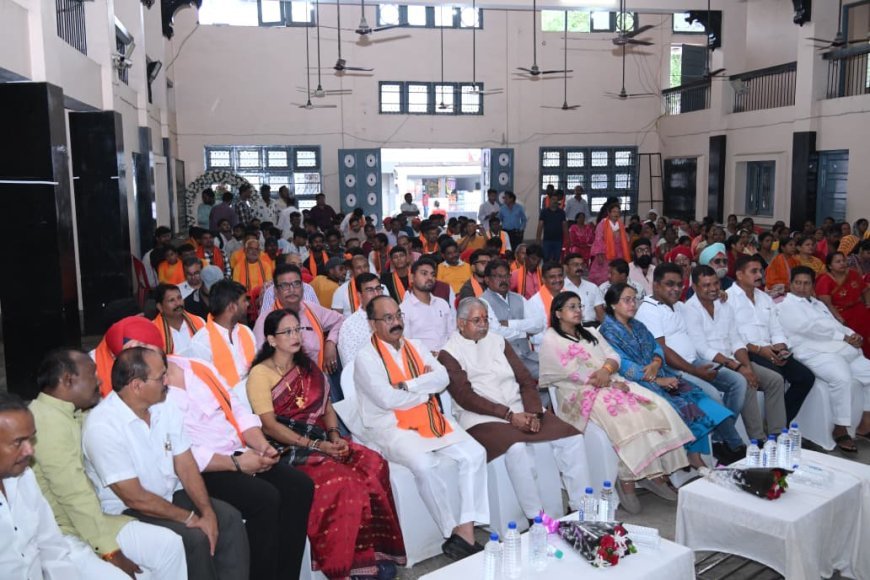 तेलीबांधा में सुनी गई 'मन की बात', प्रधानमंत्री के संदेशों को जनभागीदारी और विकसित भारत का संकल्प बताया