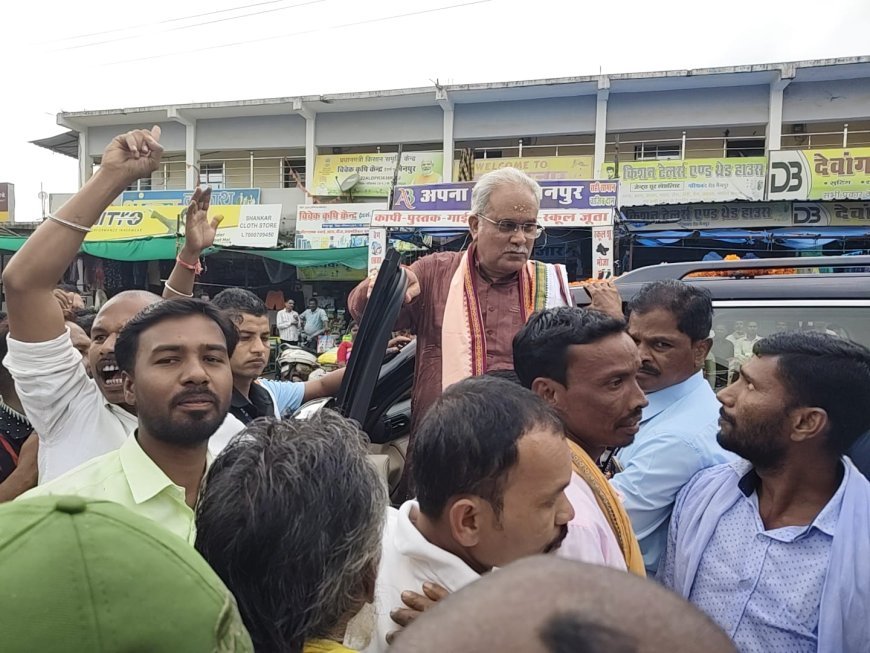 मैनपुर पहुंचने पर भूपेश बघेल का कांग्रेस कार्यकर्ताओं ने किया भव्य स्वागत, जगन्नाथ मंदिर में की पूजा-अर्चना