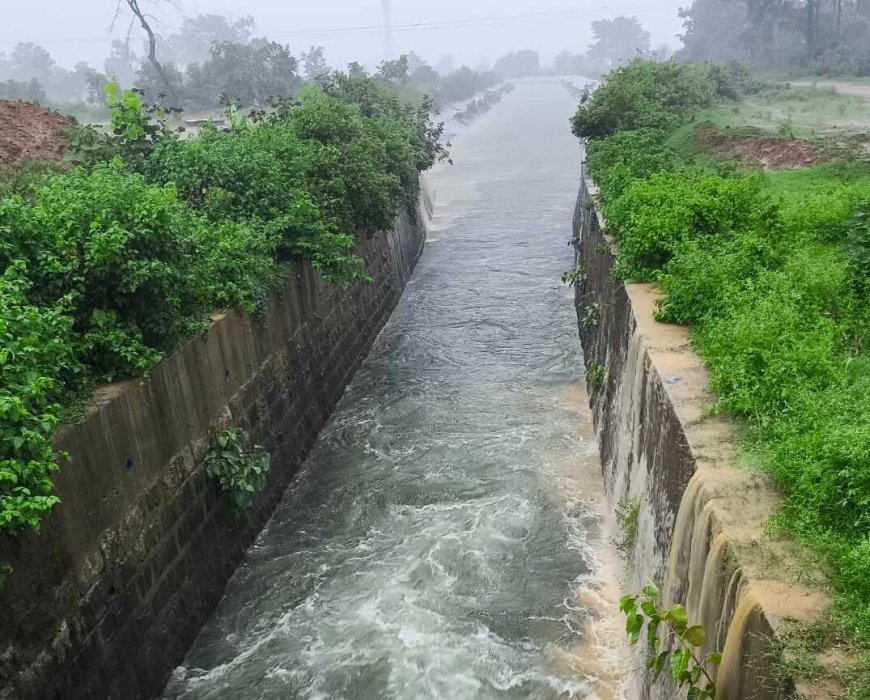 मूसलाधार बारिश से जनजीवन अस्त-व्यस्त, नदी-नाले उफान पर, जिला प्रशासन ने जारी किया अलर्ट