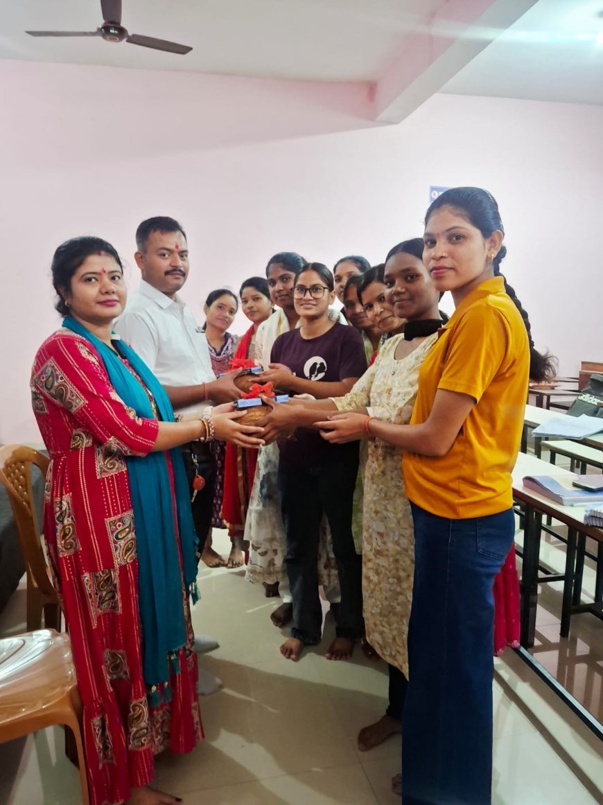 गुरु पूर्णिमा पर सोनांचल एकेडमी में गुरु-शिष्य परंपरा का भव्य आयोजन