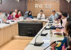 पीएम स्वनिधि योजना के लंबित प्रकरणों के त्वरित निराकरण के लिए बैंकर्स के साथ नगर निगम की समीक्षा बैठक