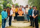शहीद परिवार को तिरंगा और श्रीफल भेंट कर किया सम्मान, भाजयुमो जिला अध्यक्ष उमंग पांडेय ने शहीद नरेंद्र शर्मा के बलिदान को किया नमन
