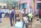सरायपाली के किसड़ी में सरपंच से जातिगत भेदभाव का आरोप, सचिव पर कार्रवाई की मांग