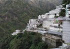 वैष्णो देवी मंदिर में चढ़ावे की मैन्युअल गिनती होगी बंद, पारदर्शिता के लिए लगेंगी कैश रीसाइक्लर मशीनें