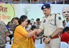 ‘स्नेह की डोर विष्णु भैया मोर’ आयोजन में महापौर मीनल चौबे ने रायपुर पुलिस कमिश्नर डॉ. संजीव शुक्ला को बांधी राखी