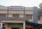 धरसीवां सामुदायिक स्वास्थ्य केंद्र की बदहाली पर सवाल, एमएलसी को लेकर मरीजों को इंतजार का आरोप