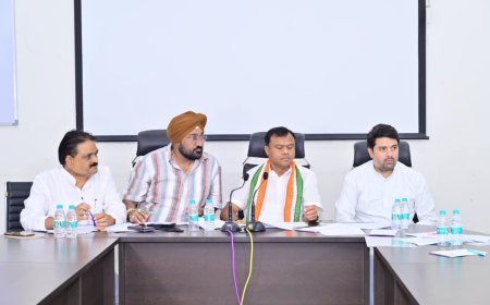 कांग्रेस सोशल मीडिया की नई टीम के चयन के लिए प्रदेश मुख्यालय में इंटरव्यू आयोजित