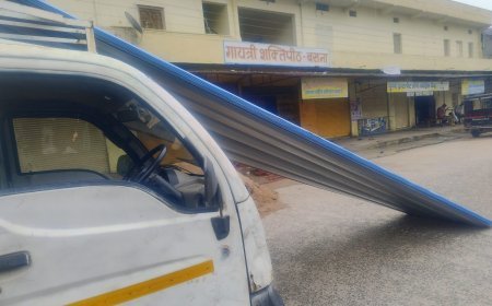 बसना–पदमपुर गौरव पथ का गड्ढा बना हादसों का कारण, नागरिकों ने की स्थायी मरम्मत की मांग