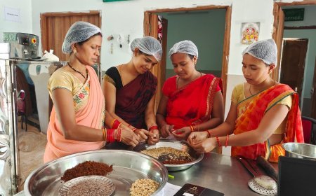 महुआ से बदली महिलाओं की तकदीर, वन धन योजना ने दिलाई आत्मनिर्भरता और रोजगार की नई पहचान