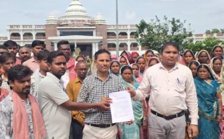 बेरलाकला में ग्लोबल एग्रो केमिकल फैक्ट्री के विरोध में ग्रामीणों का प्रदर्शन, प्रदूषण का आरोप लगाकर बंद कराने की मांग