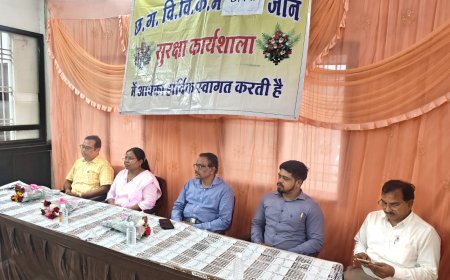 छावनी जोन में विद्युत सुरक्षा कार्यशाला आयोजित, कर्मचारियों को दुर्घटना से बचाव के बताए उपाय