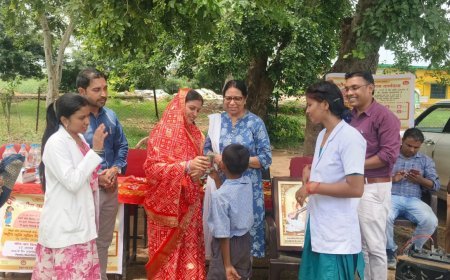 कवर्धा में राष्ट्रीय कृमिमुक्ति दिवस पर बच्चों को खिलाई गई एल्बेंडाजोल की दवा