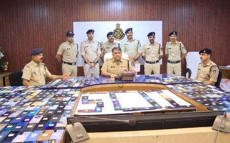 रक्षाबंधन से पहले छिंदवाड़ा पुलिस ने लौटाई मुस्कान, 501 गुम मोबाइल बरामद कर मालिकों को सौंपे