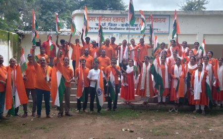 योग समिति कबीरधाम ने निकाली भव्य तिरंगा यात्रा, प्रमुख चौक-चौराहों पर गूंजे देशभक्ति के नारे