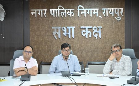 निगम आयुक्त संबित मिश्रा ने टीएल बैठक में राजस्व वसूली तेज करने और अवैध प्लाटिंग पर कार्रवाई के दिए निर्देश