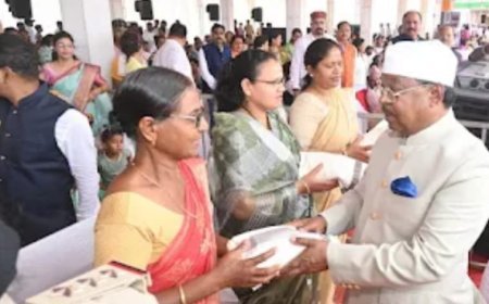 सरगुजा में हर्षोल्लास से मना 80वां स्वतंत्रता दिवस, कृषि मंत्री रामविचार नेताम ने किया ध्वजारोहण, 79 अधिकारी-कर्मचारी सम्मानित