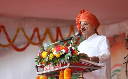 छिंदवाड़ा में गरिमामय माहौल में मनाया गया 80वां स्वतंत्रता दिवस, परिवहन एवं स्कूल शिक्षा मंत्री राव उदय प्रताप सिंह ने किया ध्वजारोहण