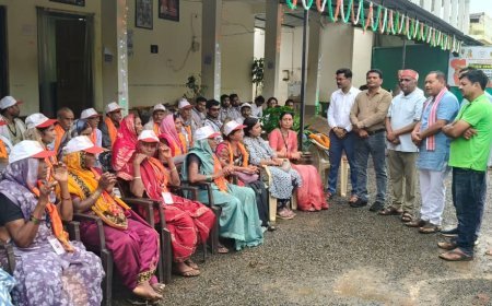 अयोध्या दर्शन कर लौटे 70 श्रद्धालुओं का विधायक कार्यालय में आत्मीय स्वागत