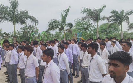 साइबर जागृति अभियान के तहत कुंडा पुलिस ने विद्यार्थियों को किया जागरूक