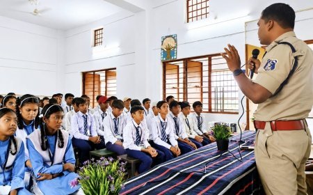 साइबर अपराध और नशे से बचाव को लेकर विद्यार्थियों को किया जागरूक