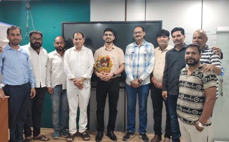 किरार समाज ने डॉ. आकाश मंगरोले का किया सम्मान, चिकित्सा क्षेत्र में उपलब्धि से बढ़ाया समाज का गौरव