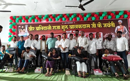 बेमेतरा में क्रांतिवीर बलिदानी राजागुरु बालकदास जयंती पर भव्य शोभायात्रा, पंथी की धुन पर झूमे लोग