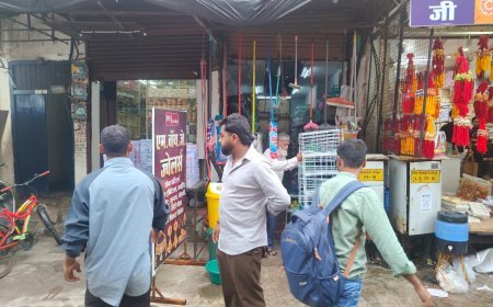 रायपुर में टीम प्रहरी की कार्रवाई, गोलबाजार और कालीबाड़ी मार्ग पर अतिक्रमण करने वाले दुकानदारों से 50,500 रुपये का ई-चालान वसूला