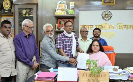 खालसा स्कूल के 69 दुकानदारों की महापौर से मांग, यूएल या जे आकार में हो दुकानों का व्यवस्थापन