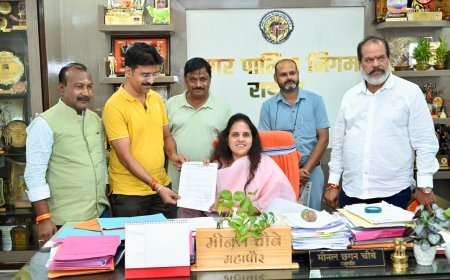 अशोका रतन में जल संकट को लेकर रहवासी पहुंचे महापौर के पास, वाटर मीटर और रैन वाटर हार्वेस्टिंग की सलाह