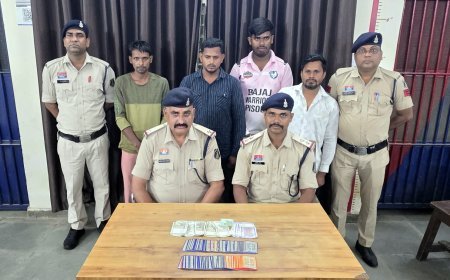 जांजगीर में जुआ फड़ पर पुलिस की छापेमारी, 3530 रुपये के साथ 4 जुआरी गिरफ्तार
