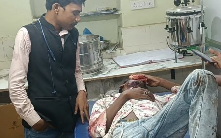 सड़क हादसे में तड़प रहे घायल युवक के लिए फरिश्ता बने पत्रकार मनोहर सेन, समय पर अस्पताल पहुंचाकर कराया इलाज