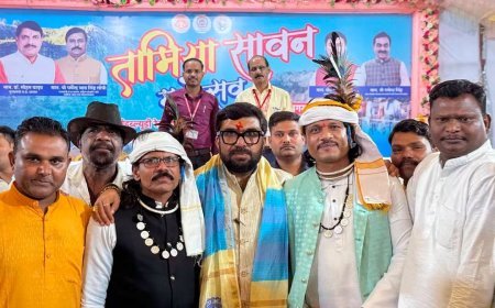 तामिया सावन महोत्सव में लोकगीतों की शानदार प्रस्तुति ने मोहा दर्शकों का मन