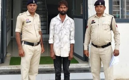 दाढ़ी नहीं बनाने पर हुआ विवाद, सेलून संचालक पर सब्जी काटने वाले चाकू से हमला, आरोपी गिरफ्तार