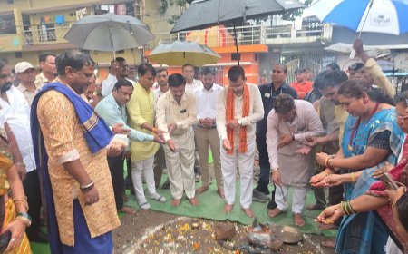 रायपुर ग्रामीण विधायक मोतीलाल साहू ने दलदलसिवनी में नवीन रंगमंच निर्माण का किया भूमिपूजन