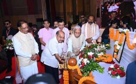 संवाद महोत्सव 2026 में मुख्यमंत्री विष्णु देव साय के साथ शामिल हुए विधायक पुरन्दर मिश्रा