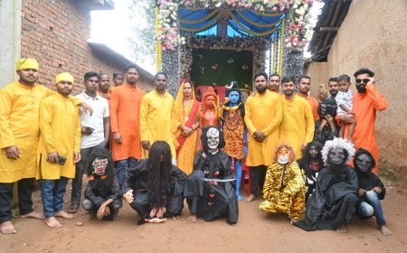 सोन नदी तट स्थित शिव मंदिर पर उमड़ा आस्था का सैलाब, कांवड़ियों की लंबी कतार से गूंजा बोल बम