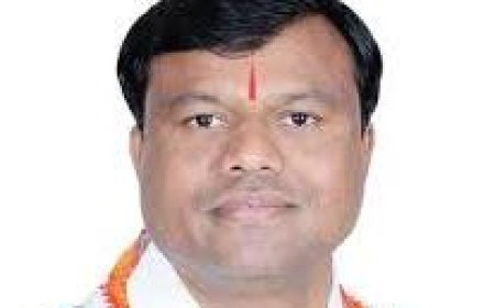आदिवासी हितों और अधिकारों पर कांग्रेस की बैठक, विश्व आदिवासी दिवस को लेकर भाजपा सरकार के खिलाफ निंदा प्रस्ताव पारित