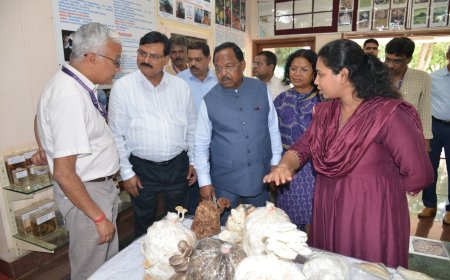 आधुनिक बागवानी तकनीकों से किसानों की आय बढ़ाने की पहल, कृषि मंत्री रामविचार नेताम ने ICAR-IIHR का किया अवलोकन