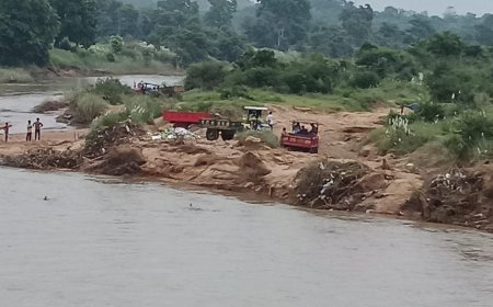 पिथौरा की पिलवापाली नदी पर रेत खनन के आरोप, ग्रामीणों ने प्रशासन से कार्रवाई की मांग की