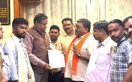 NMDC में रिटायर्ड कर्मचारियों की अस्थाई भर्ती पर रोक की मांग, भाजपा ने सौंपा ज्ञापन