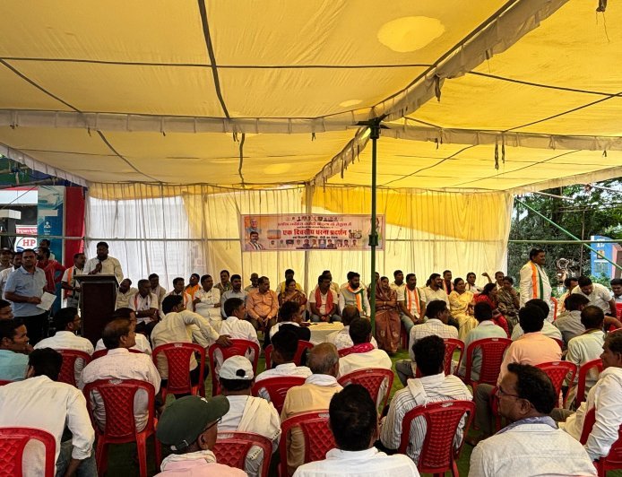 बढ़ते बिजली बिल और स्मार्ट मीटर के विरोध में कांग्रेस का पोंडी बिजली कार्यालय घेराव, कार्यकर्ताओं ने किया प्रदर्शन