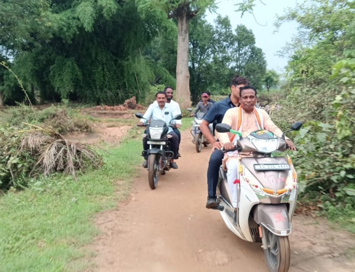 सोंढूर नदी की बाढ़ से प्रभावित गांवों का विधायक जनक राम ध्रुव ने किया दौरा, राहत कार्य तेज करने के निर्देश