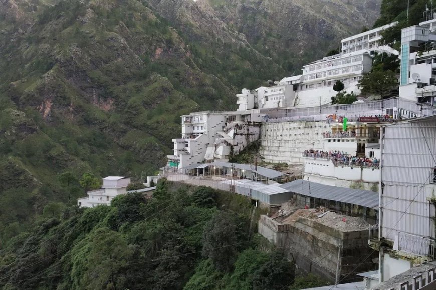 वैष्णो देवी मंदिर में चढ़ावे की मैन्युअल गिनती होगी बंद, पारदर्शिता के लिए लगेंगी कैश रीसाइक्लर मशीनें