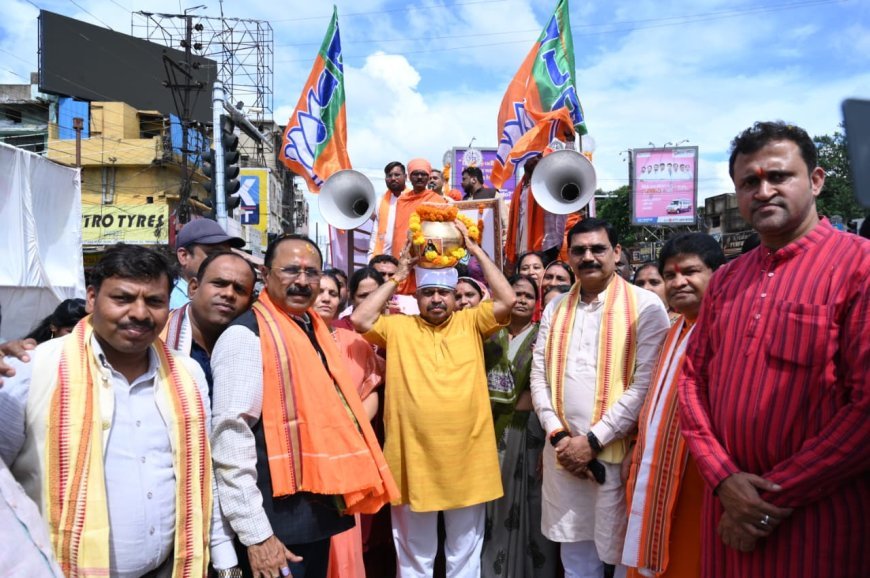 संत रविदास जयंती पर फाफाडीह में निकली भव्य कलश यात्रा, विधायक पुरन्दर मिश्रा ने किया शुभारंभ
