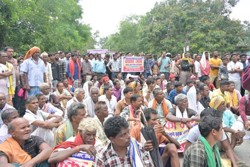 केशला–तोलगे सड़क निर्माण की मांग पर 15 ग्राम पंचायतों का महाचक्का जाम, पीडब्ल्यूडी ने दिया लिखित आश्वासन