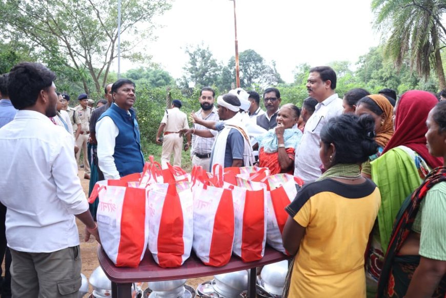 बाढ़ प्रभावित परिवारों से मिले केदार कश्यप, राहत सामग्री और सहायता राशि का किया वितरण