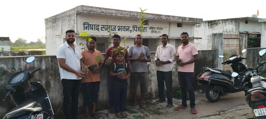 हरित छत्तीसगढ़ के संकल्प के साथ निषाद समाज युवा संगठन ने किया वृक्षारोपण