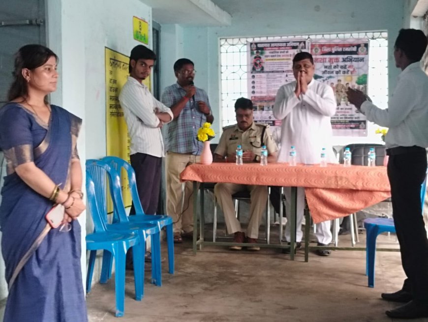 नाबालिग वाहन चालकों पर चिरमिरी पुलिस की सख्ती, स्कूलों में सड़क सुरक्षा और नशा मुक्ति अभियान