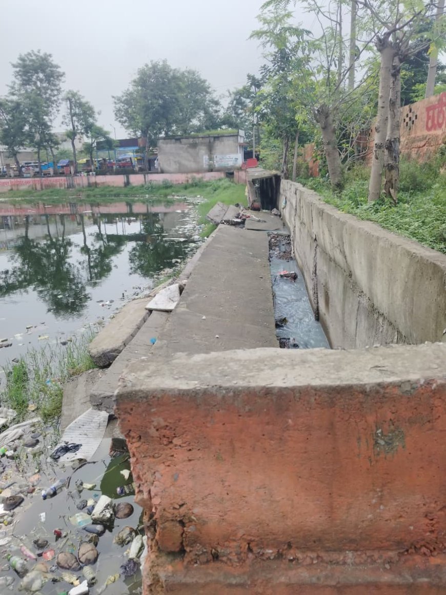 50 लाख की नाली पहली बारिश में क्षतिग्रस्त, किरोड़ीमल नगर में गुणवत्ता पर उठे सवाल