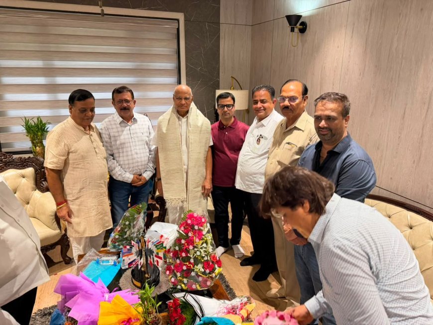 रमेश बैस के जन्मदिवस पर चेम्बर पदाधिकारियों ने दी शुभकामनाएं